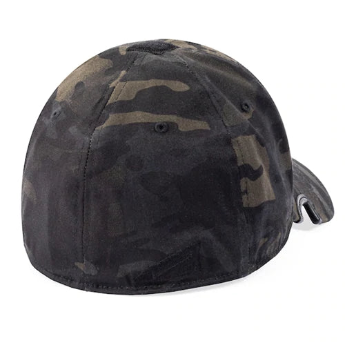 A stylish and functional headwear accessory, blending outdoor durability with contemporary design for a versatile and comfortable cap experience.
