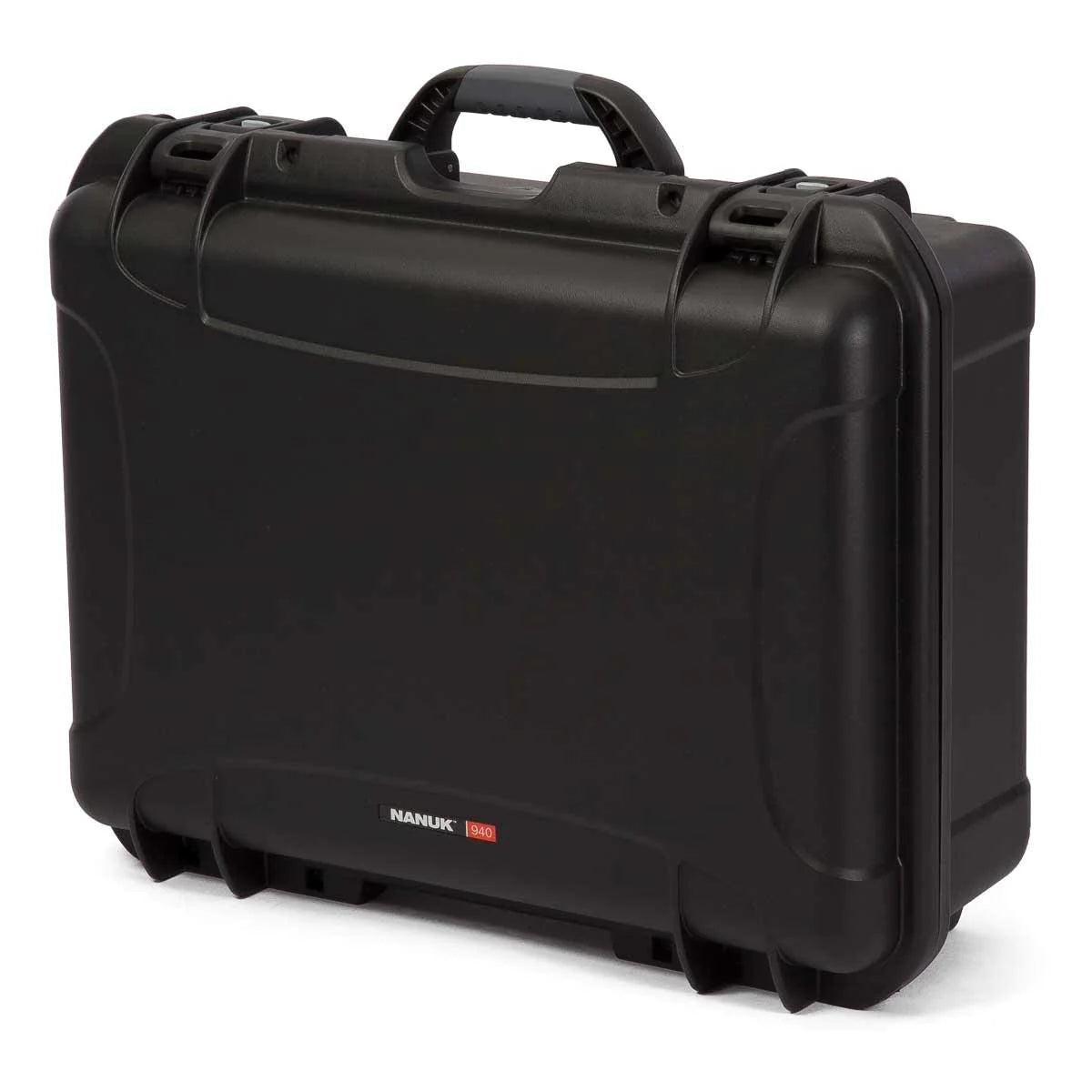 Built to organize, protect, carry and survive tough conditions, the NANUK waterproof hard case is impenetrable and indestructible with a lightweight, tough NK-7 resin shell and its PowerClaw superior latching system.