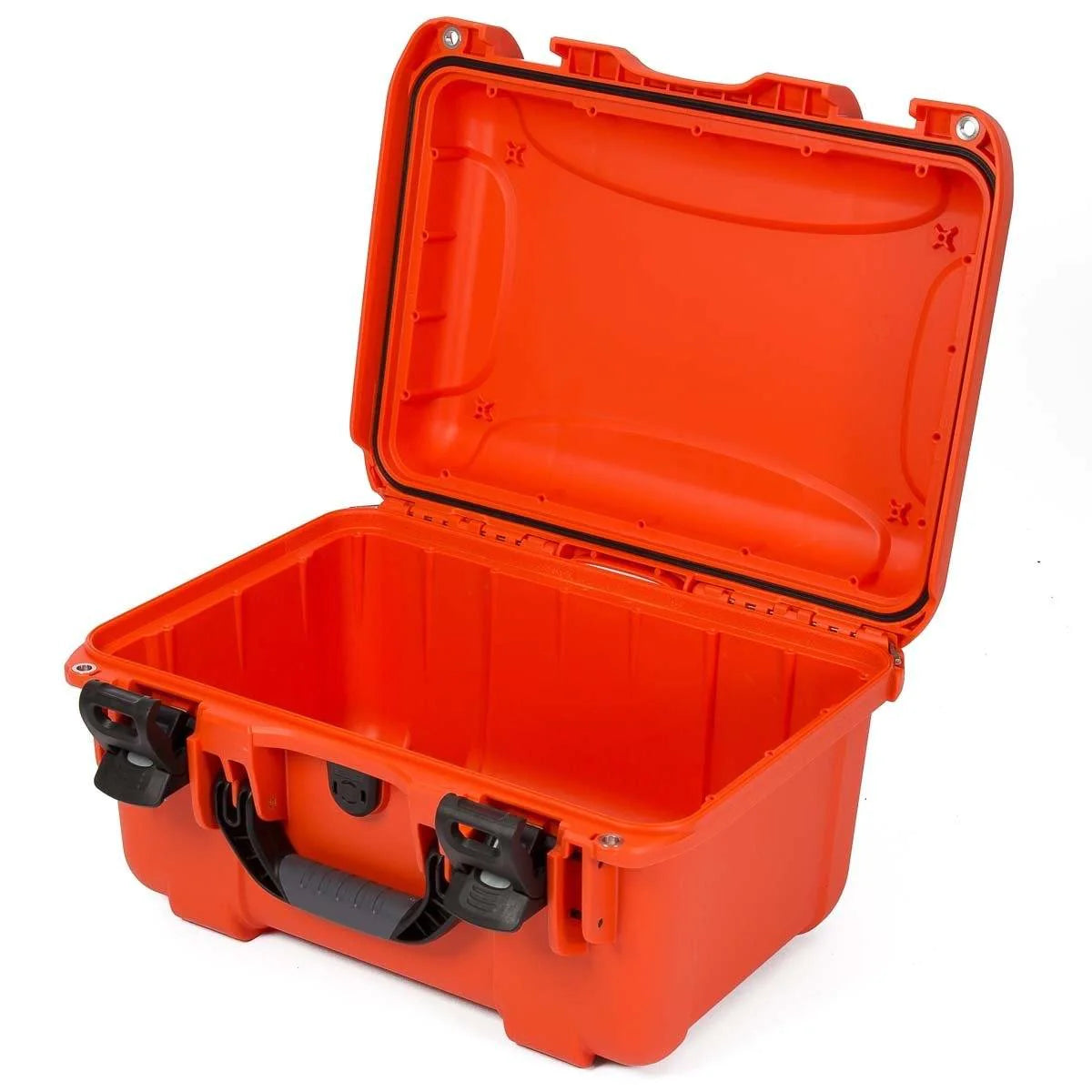 Built to organize, protect, carry and survive tough conditions, the NANUK waterproof hard case is impenetrable and indestructible with a lightweight, tough NK-7 resin shell and its PowerClaw superior latching system.