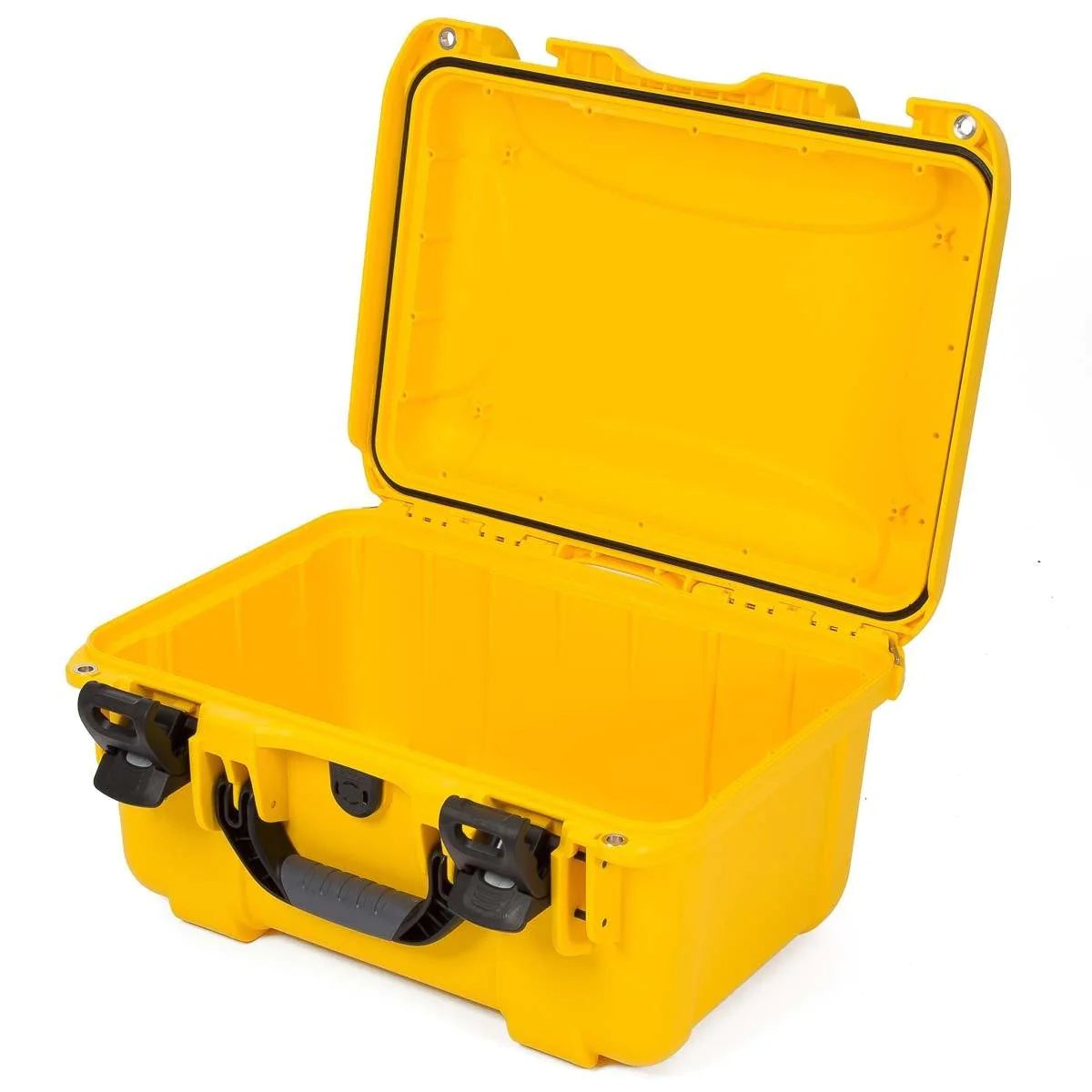 Built to organize, protect, carry and survive tough conditions, the NANUK waterproof hard case is impenetrable and indestructible with a lightweight, tough NK-7 resin shell and its PowerClaw superior latching system.