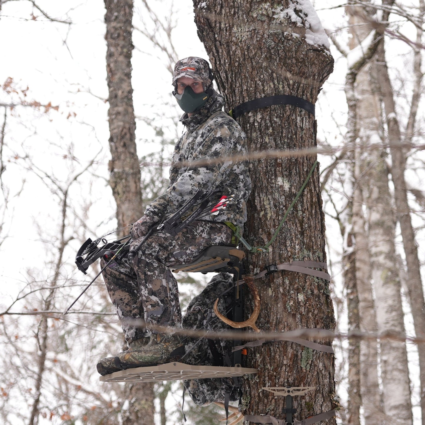 Rozvelt - Vektr Premium Hunting Accessory for Scent Elimination