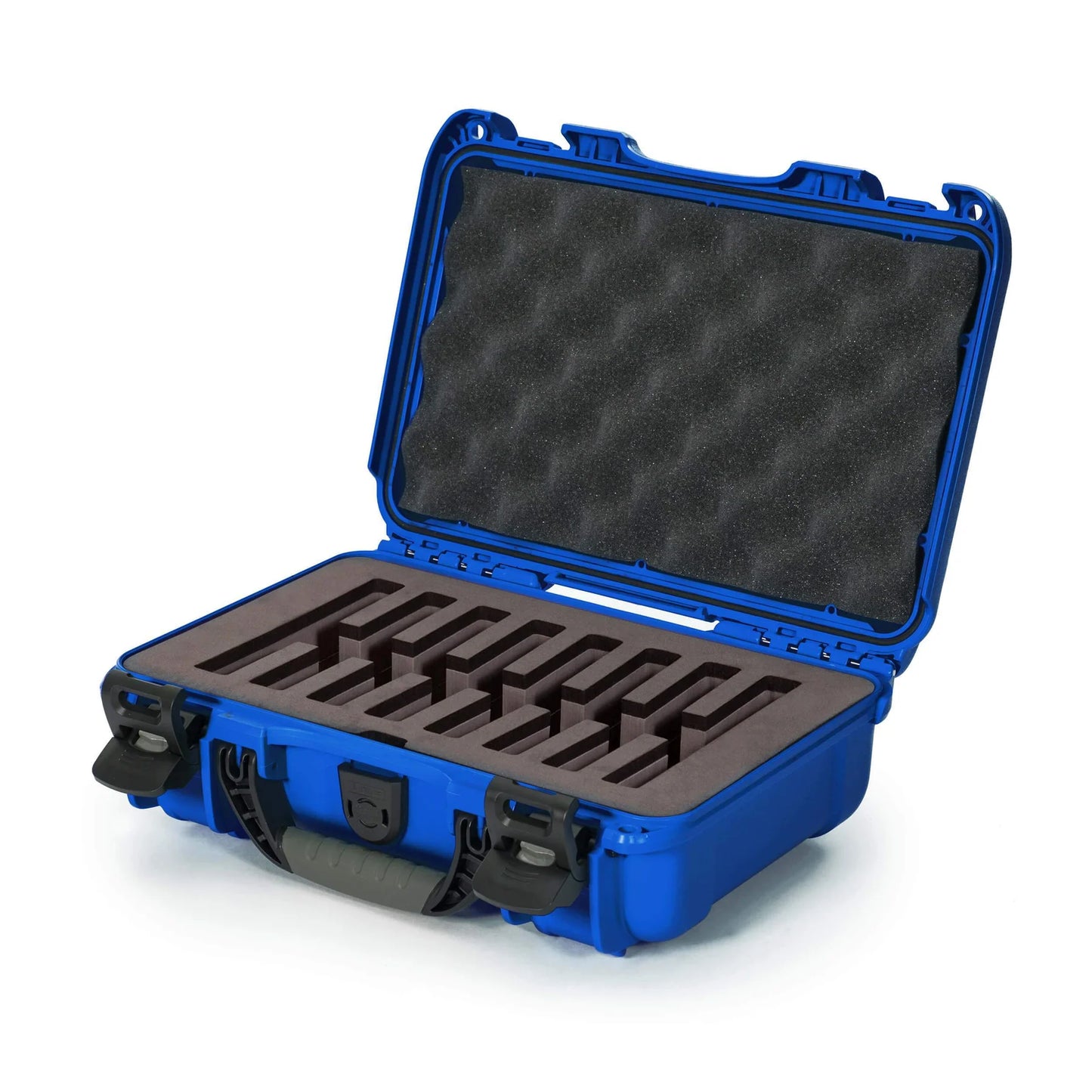 Built to organize, protect, carry and survive tough conditions, the NANUK waterproof hard case is impenetrable and indestructible with a lightweight, tough NK-7 resin shell and its PowerClaw superior latching system.