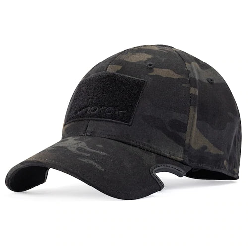  A stylish and functional headwear accessory, blending outdoor durability with contemporary design for a versatile and comfortable cap experience.