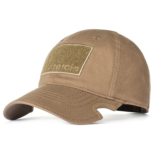  A stylish and functional headwear accessory, blending outdoor durability with contemporary design for a versatile and comfortable cap experience.
