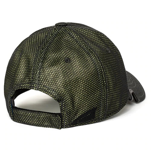  A stylish and functional headwear accessory, blending outdoor durability with contemporary design for a versatile and comfortable cap experience.