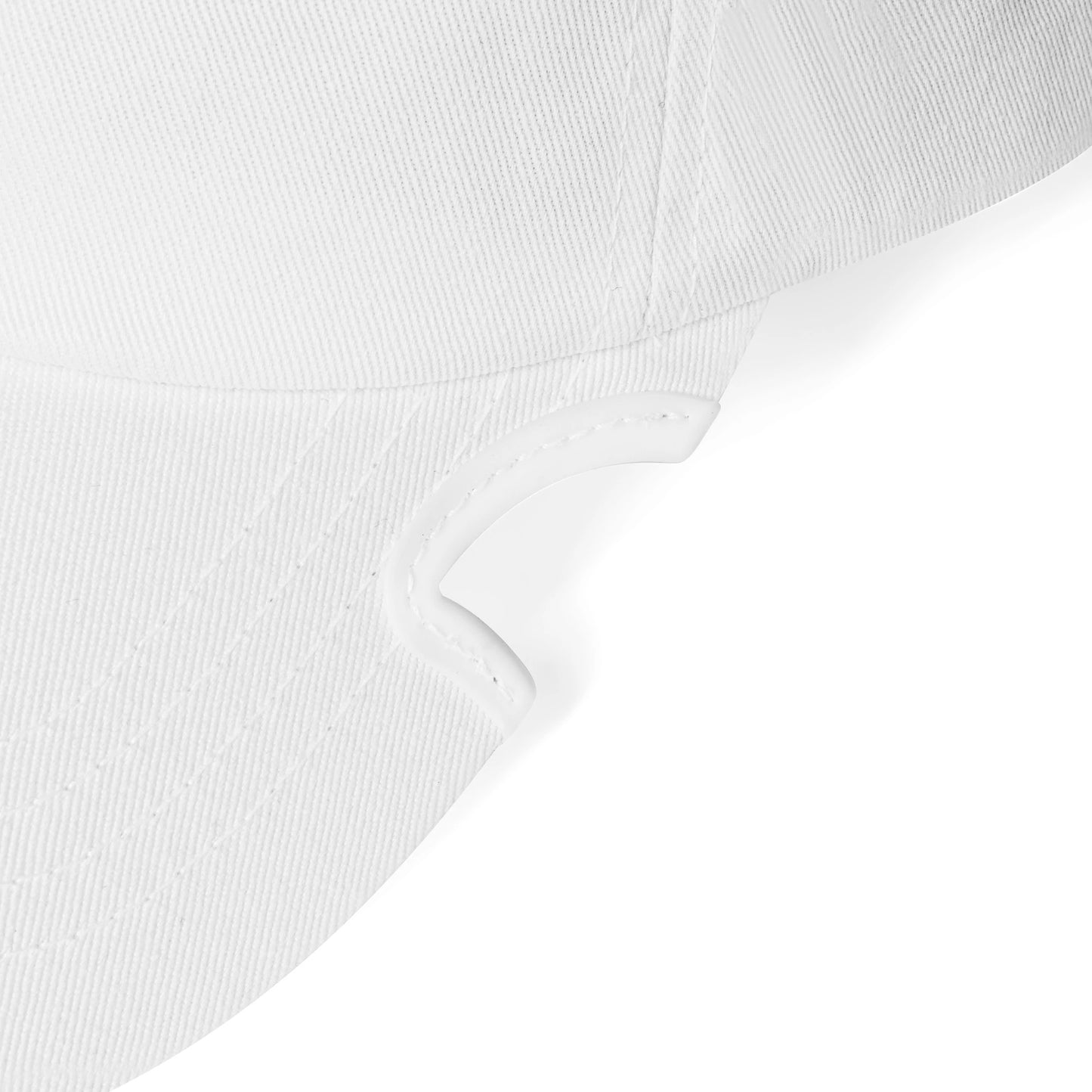  A stylish and functional headwear accessory, blending outdoor durability with contemporary design for a versatile and comfortable cap experience.