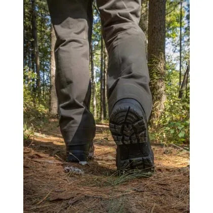  Constructed from a blend of cotton and spandex, the hard-working but comfortable Lithos pant allows free movement with a gusseted crotch and full range of motion for your everyday demands. Six pockets give you ample storage to keep all your EDC and other essentials close at hand. These versatile pants can be worn outdoors to the trail, range, patio or a campfire with a casual look that fits any environment.