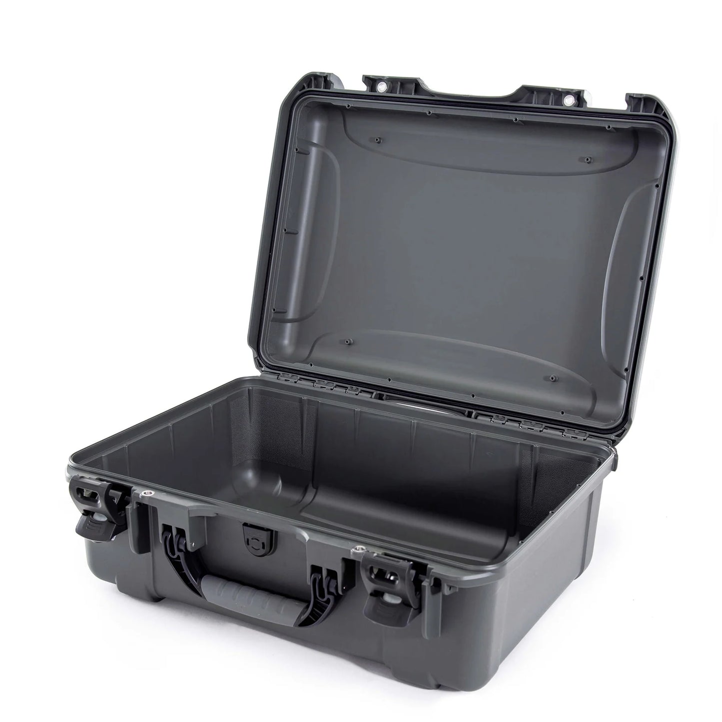 Built to organize, protect, carry and survive tough conditions, the NANUK waterproof hard case is impenetrable and indestructible with a lightweight, tough NK-7 resin shell and its PowerClaw superior latching system.