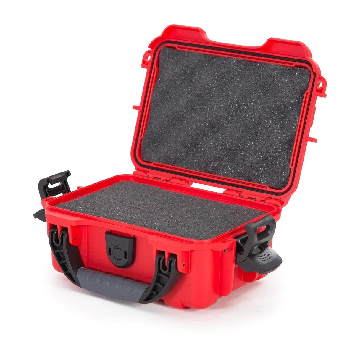 Built to organize, protect, carry and survive tough conditions, the NANUK waterproof hard case is impenetrable and indestructible with a lightweight, tough NK-7 resin shell and its PowerClaw superior latching system.