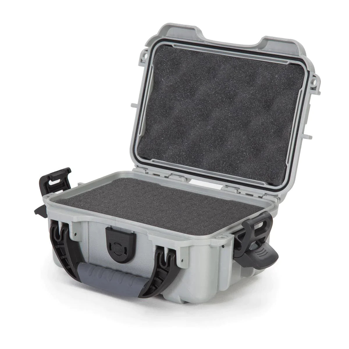 Built to organize, protect, carry and survive tough conditions, the NANUK waterproof hard case is impenetrable and indestructible with a lightweight, tough NK-7 resin shell and its PowerClaw superior latching system.